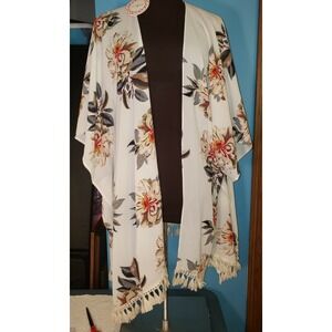 NWT UMgee Boho Floral Crochet Gypsy Off White  Kimono Cardigan Hippie Floral